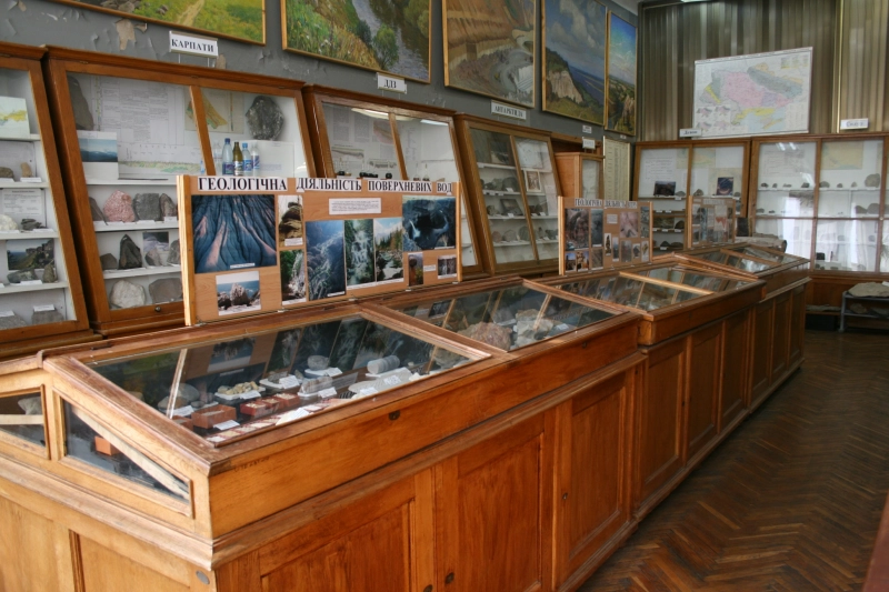Геологічний музей Київського національного університету імені Тараса Шевченка - 1