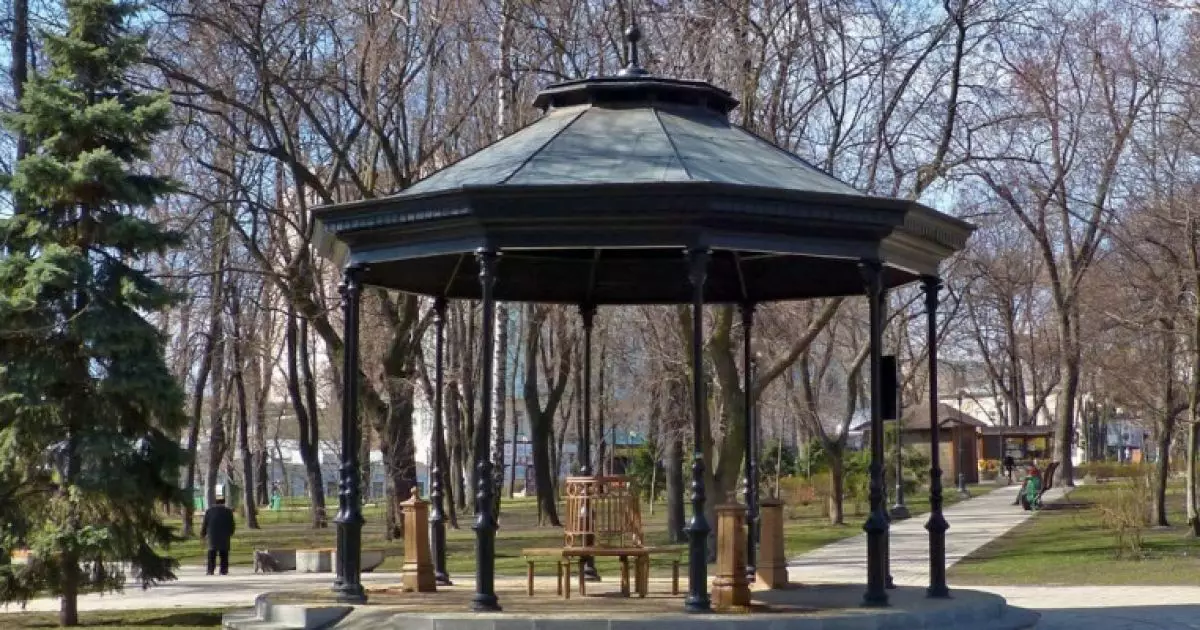 На будівництві бюветів столична службовиця і підрядники вкрали мільйон