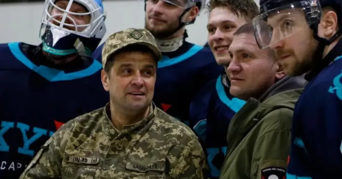 Kyiv Capitals започаткували нову традицію: як хокей та військові об'єднують Україну