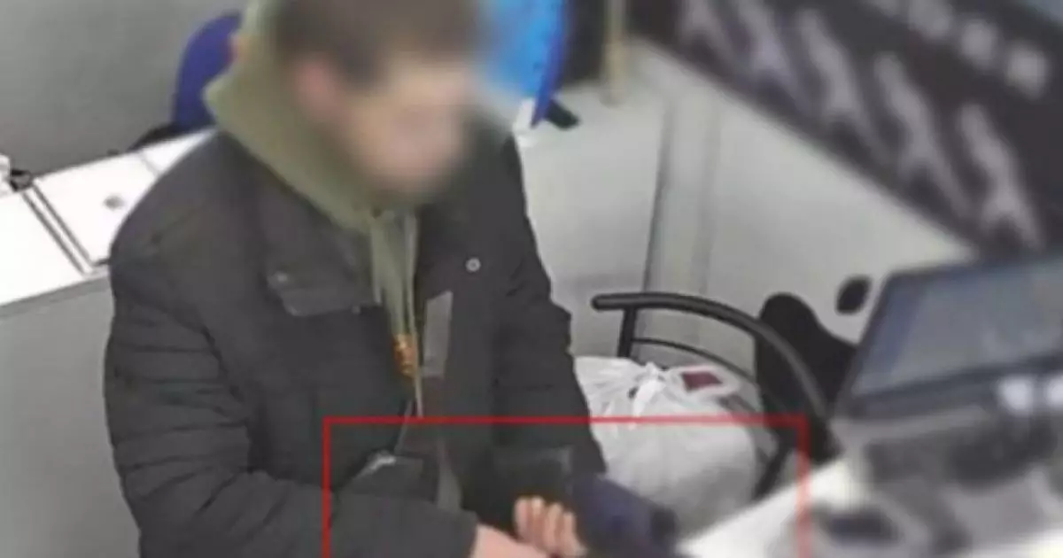 У Києві чоловік викрав iPhone з магазину: як його викрили