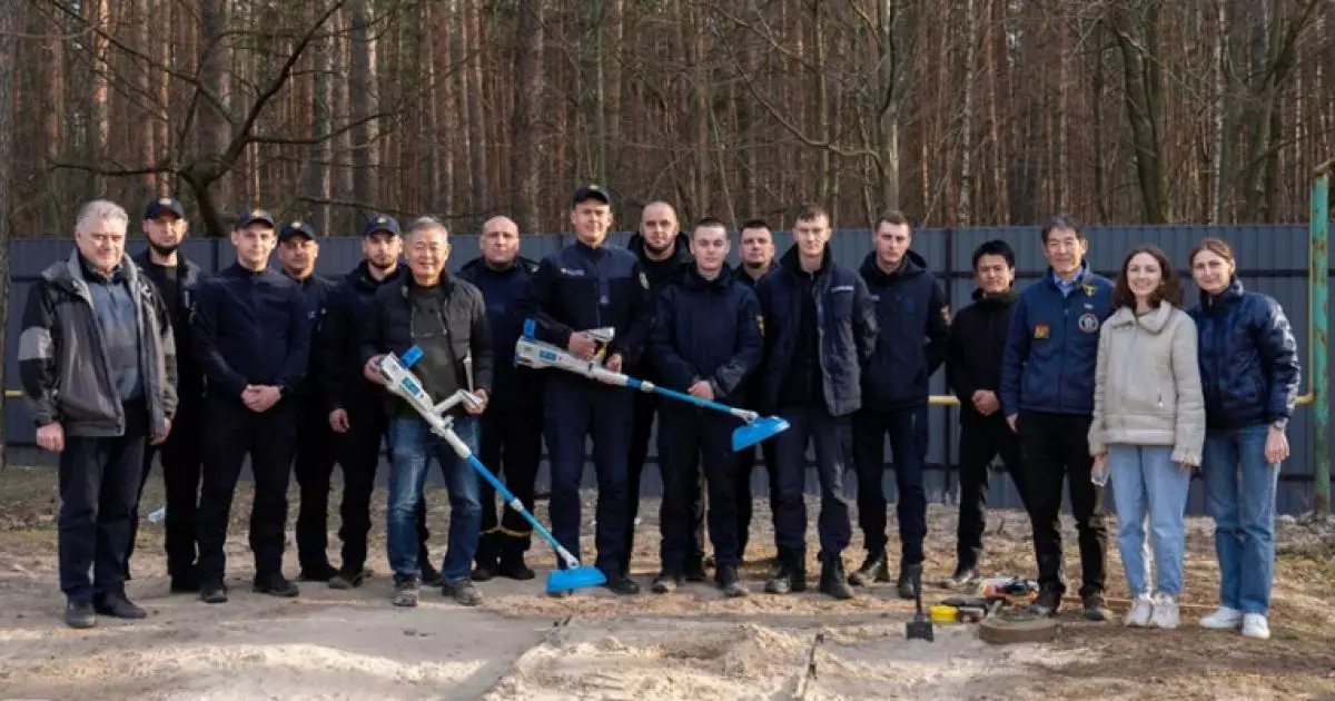 Японія поділилася секретами розмінування з піротехніками Київщини