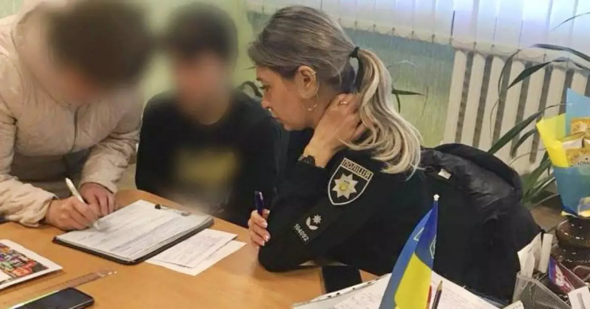 12-річний хлопець у Білій Церкві ризикував життям на тролейбусі: чим закінчилась його небезпечна гра?