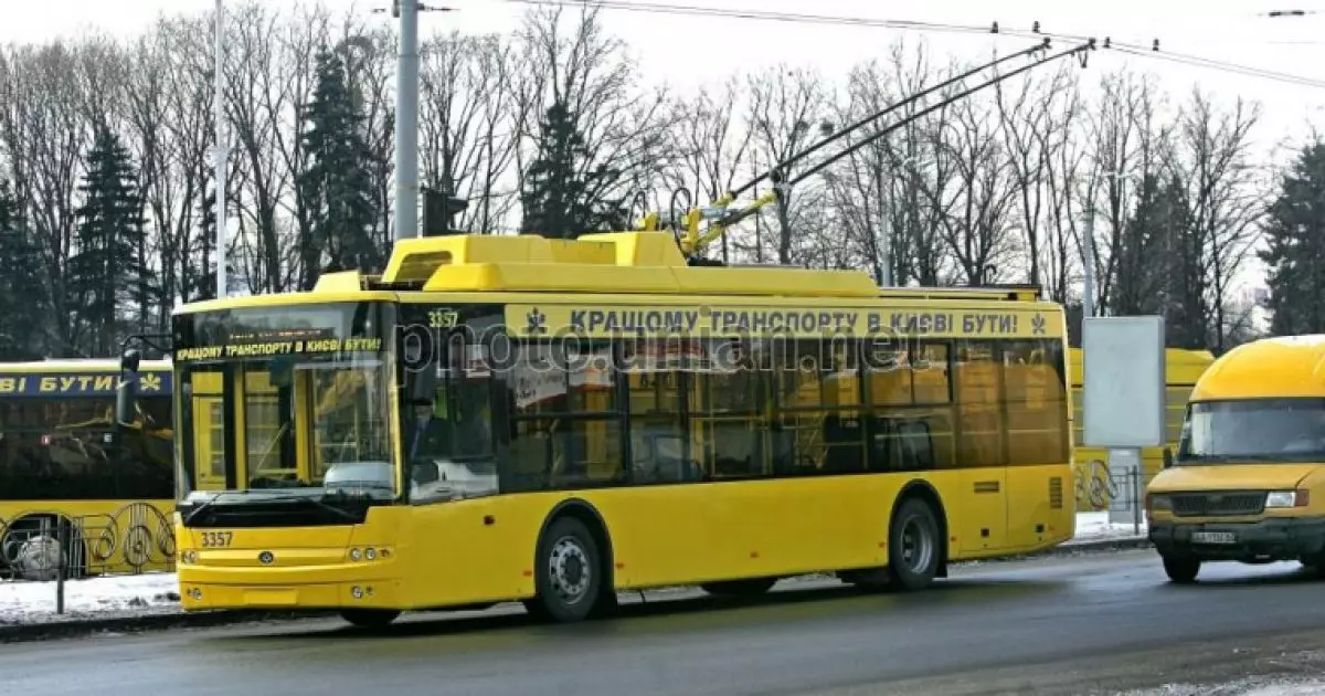 Київ: які автобуси та тролейбуси змінять маршрути на вихідних через ярмарки