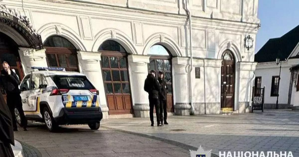 Перевірки у Києво-Печерській лаврі 28 березня: що відбувається