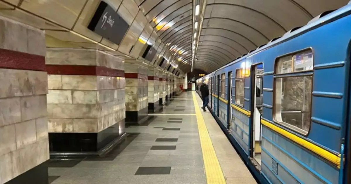 Що робити, якщо річ впала на колії метро в Києві?