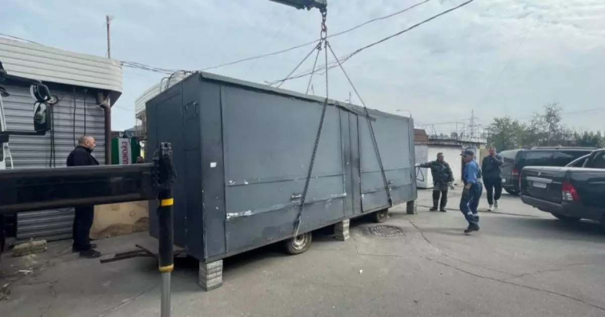 Київ продовжує демонтаж МАФів: що змінюється у міському просторі