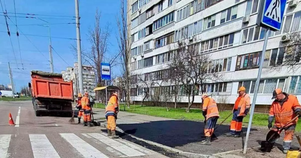 Безбар’єрний маршрут на Лівому березі Києва: з’єднують медичні та освітні установи