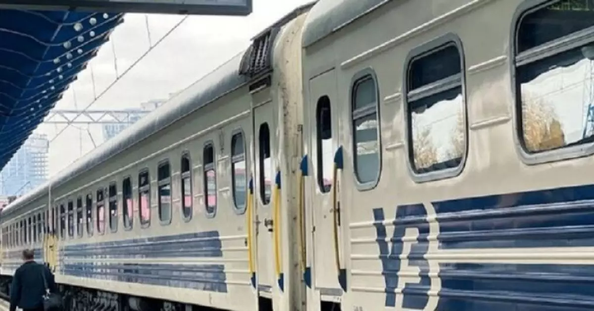 Поїзд «Січеслав» з Дніпра зупинятиметься на Видубичах у Києві