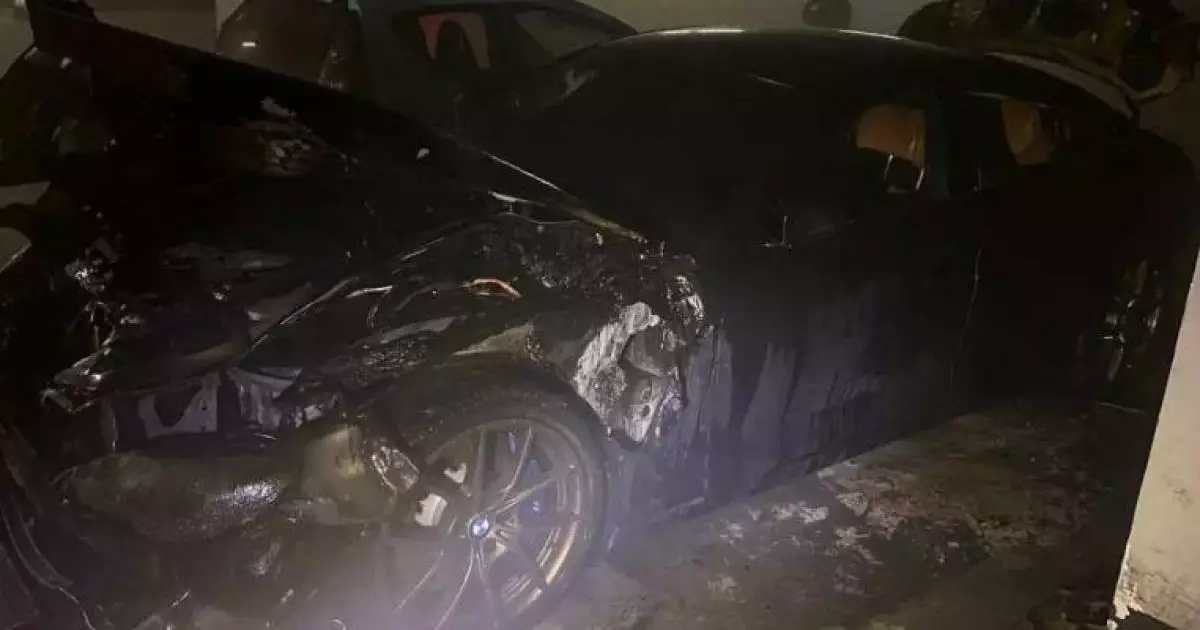 У Києві сталося загоряння BMW в підземному паркінгу: подробиці