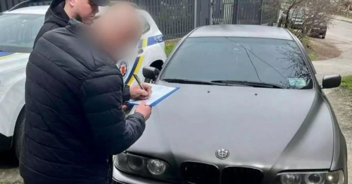 Водій BMW у Білій Церкві гучно слухав російську музику