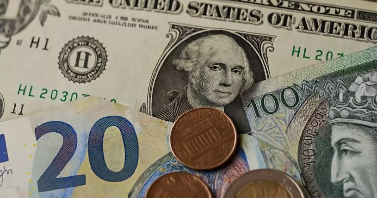 Курс валют на 7 квітня 2025: долар, євро і злотий різко подешевшали