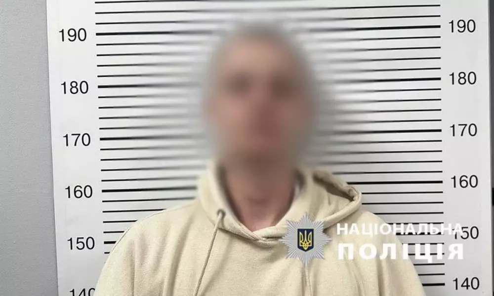 У Києві затримали 18-річного наркоторгівця з арсеналом психотропів