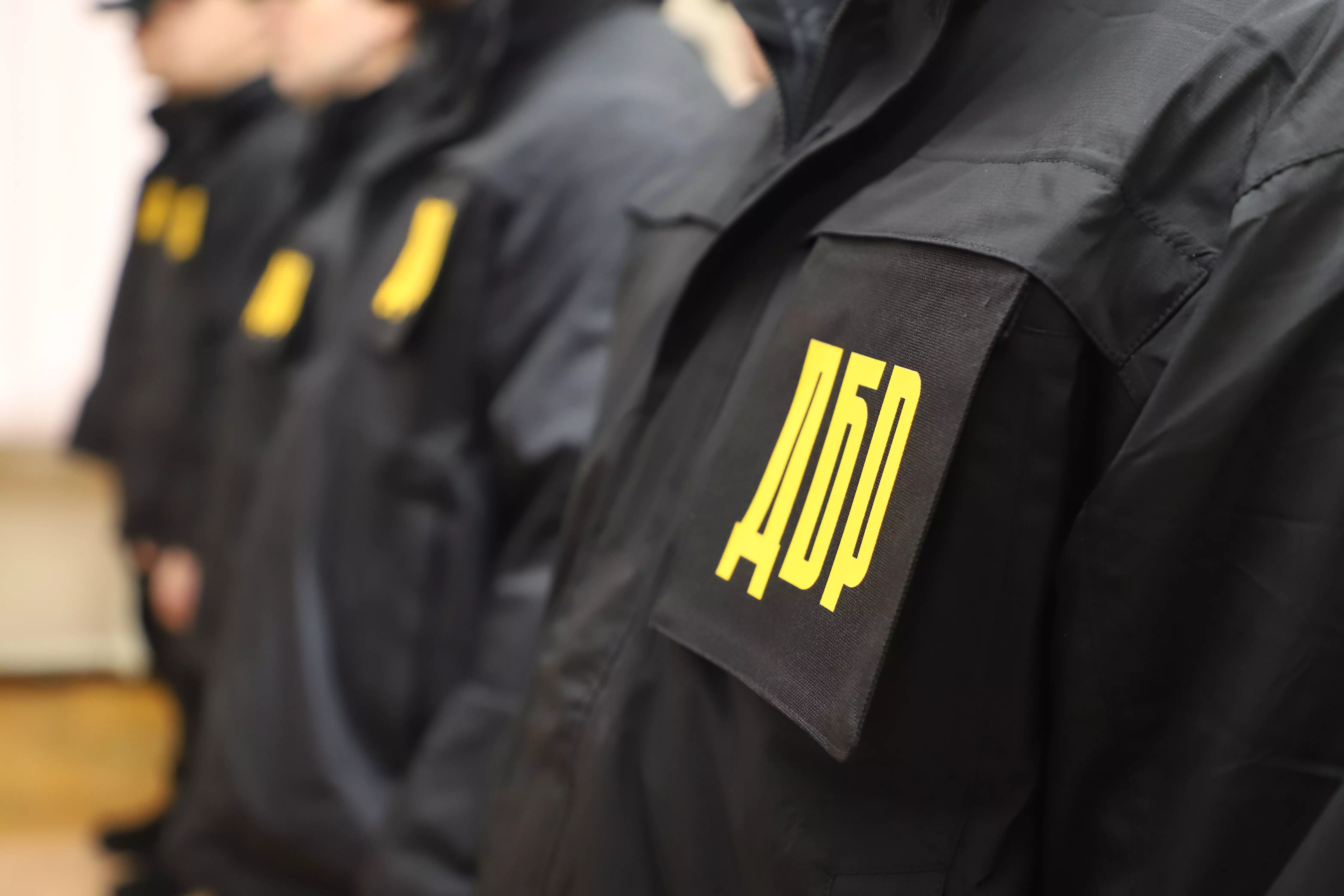 Злочинна група серед поліції: ДБР затримало 8 правоохоронців на Київщині
