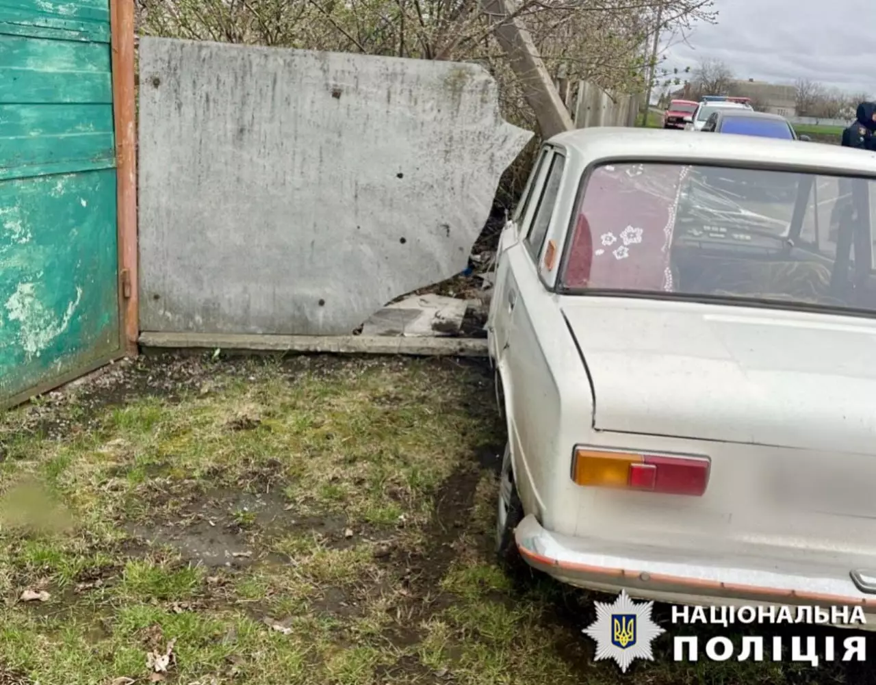 Шокуюче викрадення авто на Київщині: хлопець втік після зіткнення з опорою