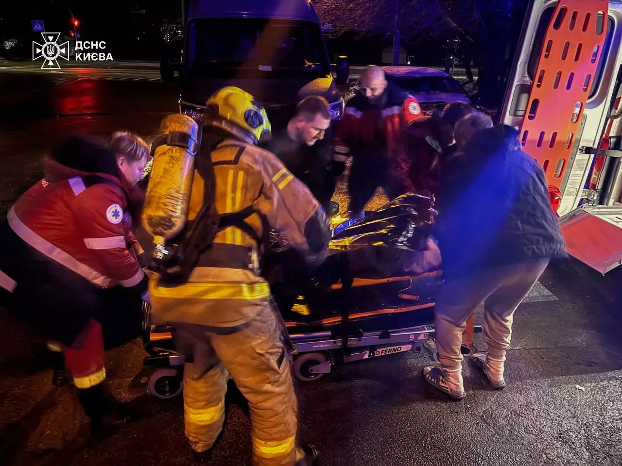 Трагедія в Києві: пожежа у триповерхівці на Подолі забрала життя