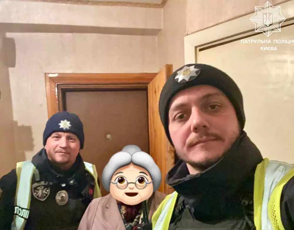 Пенсіонерка заблукала вночі у Києві: як її врятували патрульні