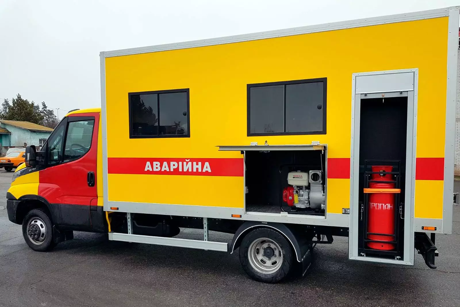 “Київтеплоенерго” витратить 18,2 млн гривень на нові аварійні машини для ремонту теплових мереж