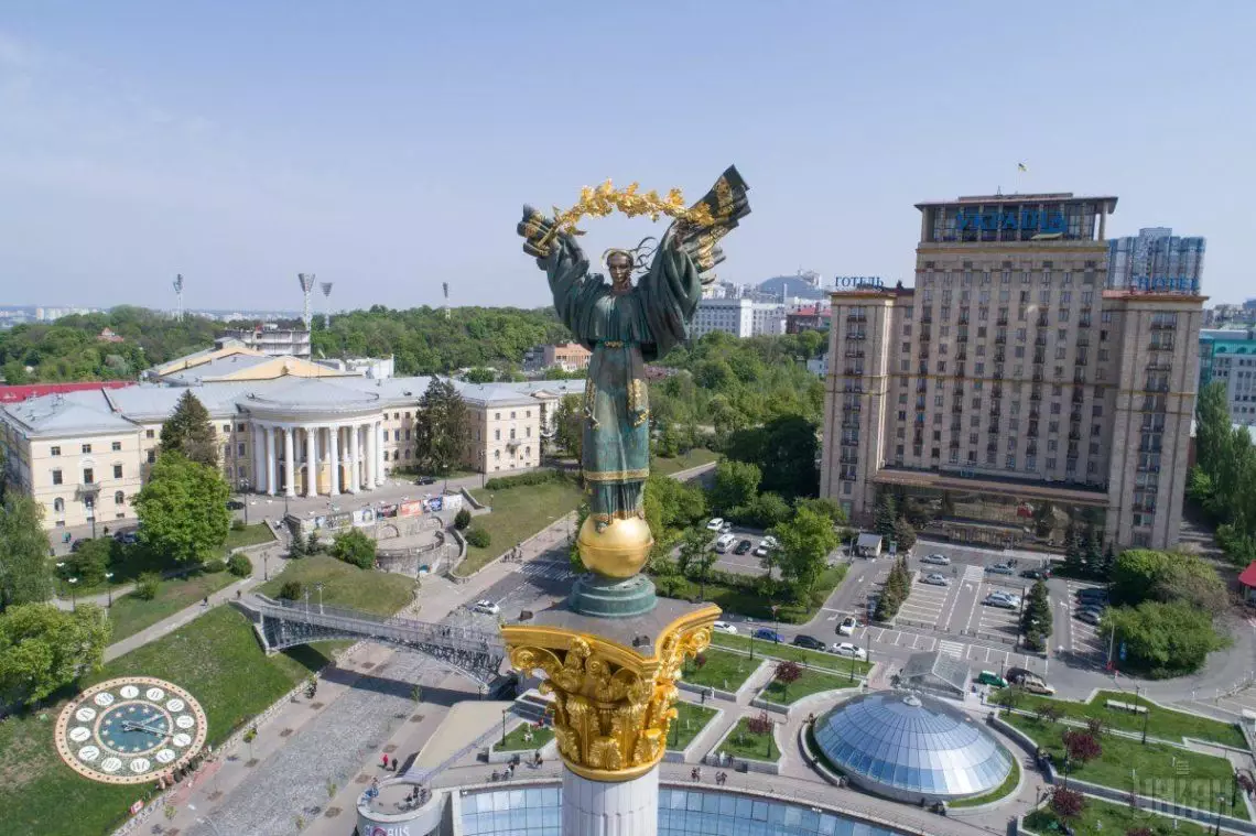 Підлітки слухали гімн рф у центрі Києва після обстрілу Сум — деталі
