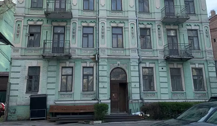 Розбір історичної садиби на Еспланадній: Що відбувається з архітектурною спадщиною Києва