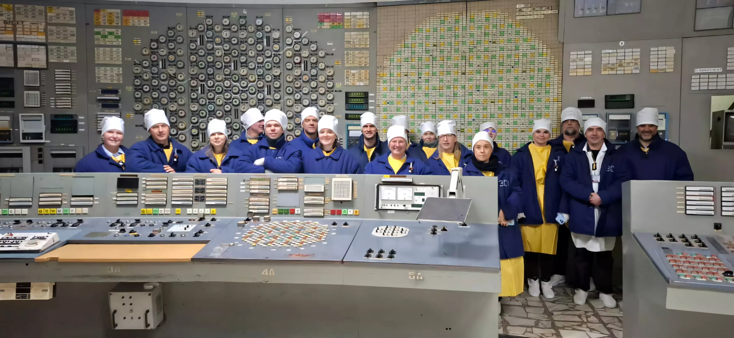 Чорнобильська зона: дипломатична делегація ознайомилась з історією та сучасним станом ЧАЕС