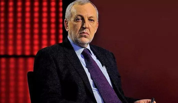 Напад на Юрія Макарова у Києві: журналіста госпіталізовано з ножовим пораненням