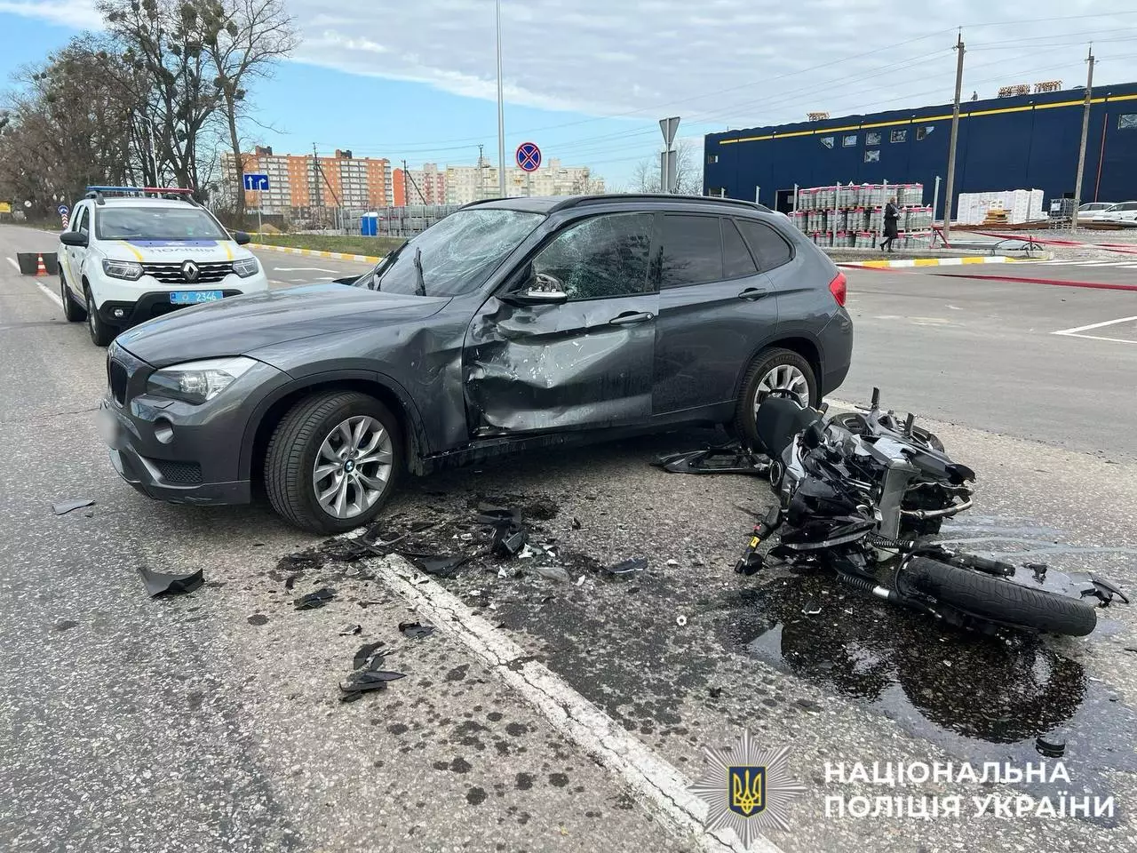 ДТП на Київщині: BMW збив мотоцикліста на головній дорозі