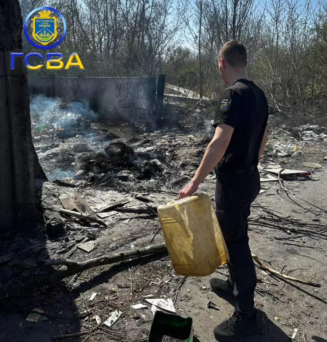 Стихійне сміттєзвалище в Гостомелі: як це небезпечно для екології та здоров'я