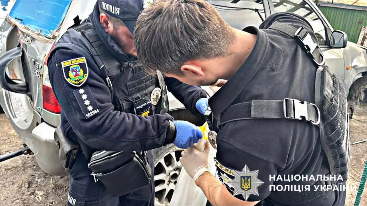 Били, принижували та знімали на відео: на Київщині підліток став жертвою трьох дорослих