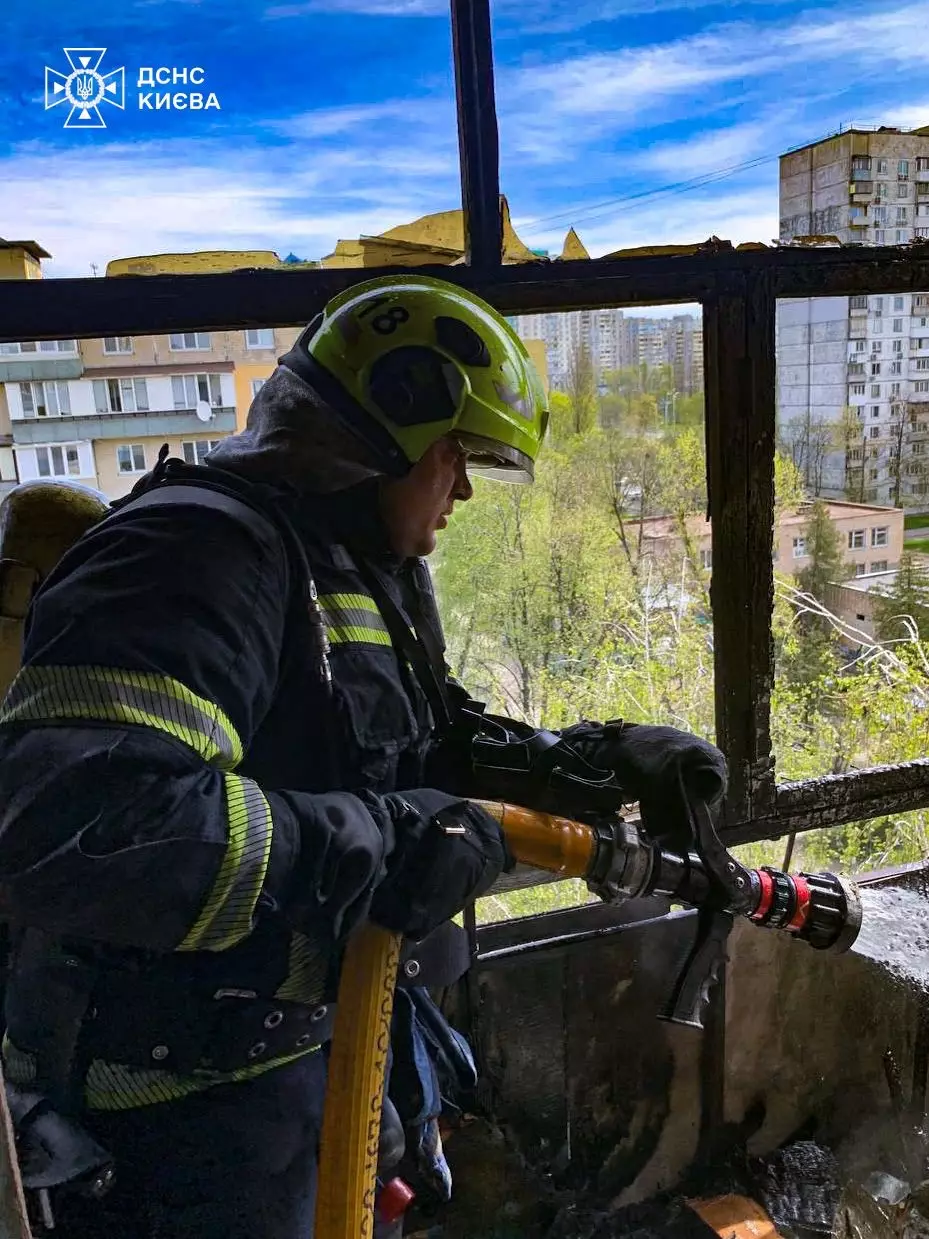 Пожежа на бульварі Жуля Верна: вогонь ліквідовано без постраждалих