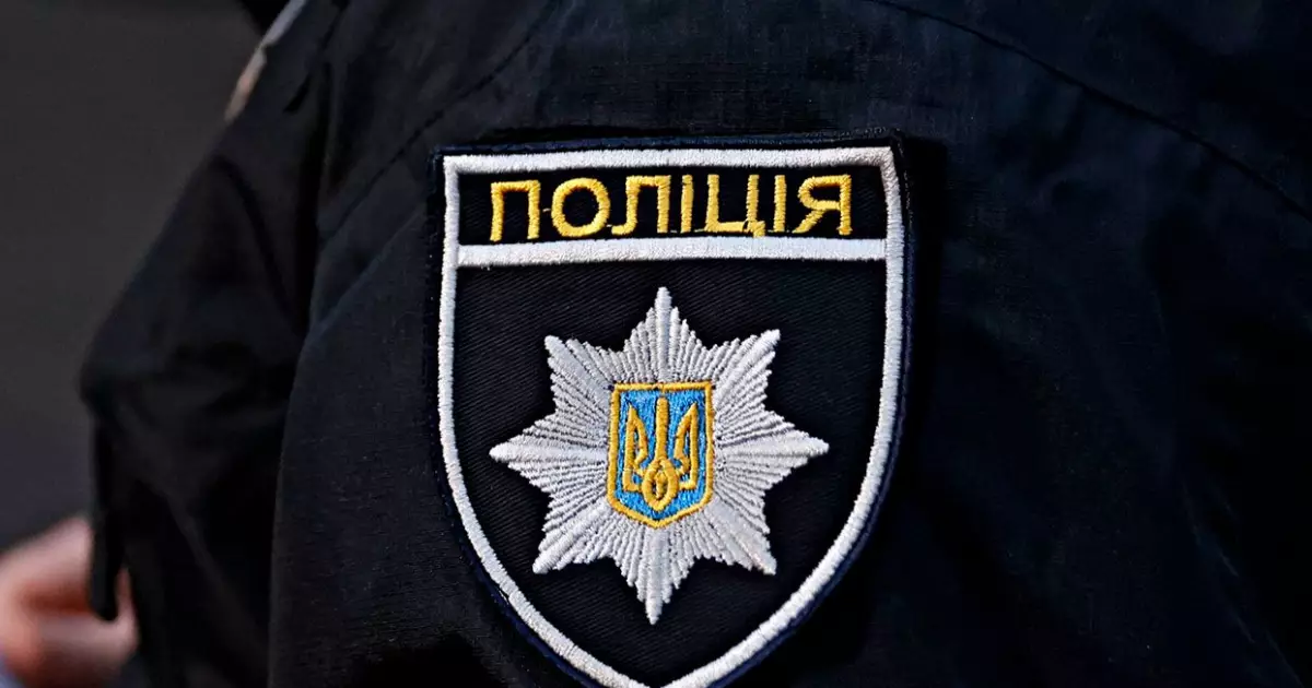 Підліток втік від поліції під Києвом і врізався у паркан