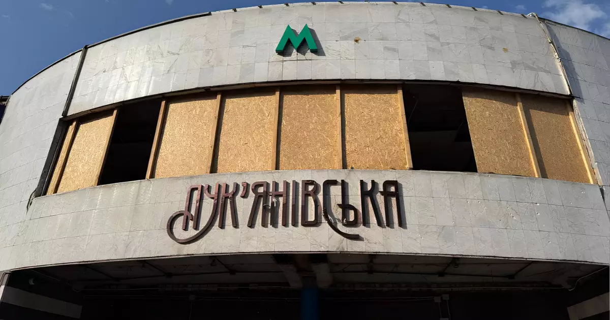 Станція метро "Лук'янівська" пошкоджена вп'яте: як Київ прихистив понад 16 000 людей