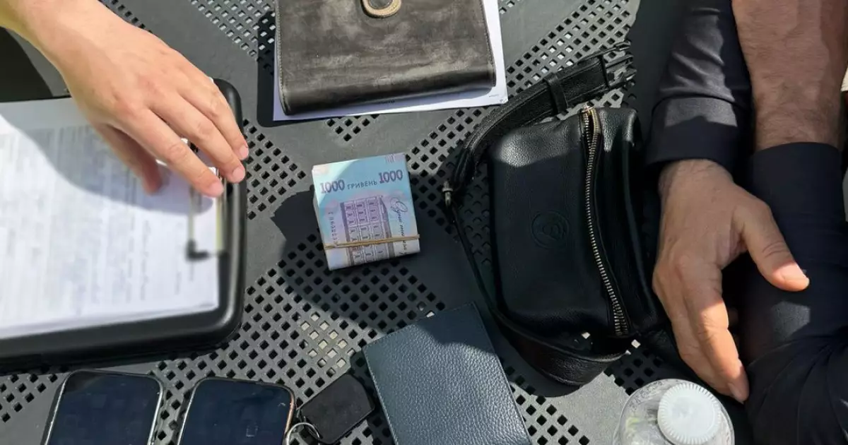 У Києві затримали шахрая, який обіцяв працевлаштування в поліції за гроші