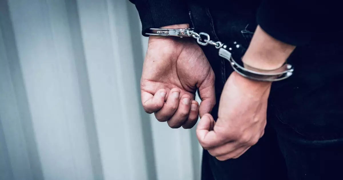 Шок у київському ліфті: пенсіонера пограбували просто на очах