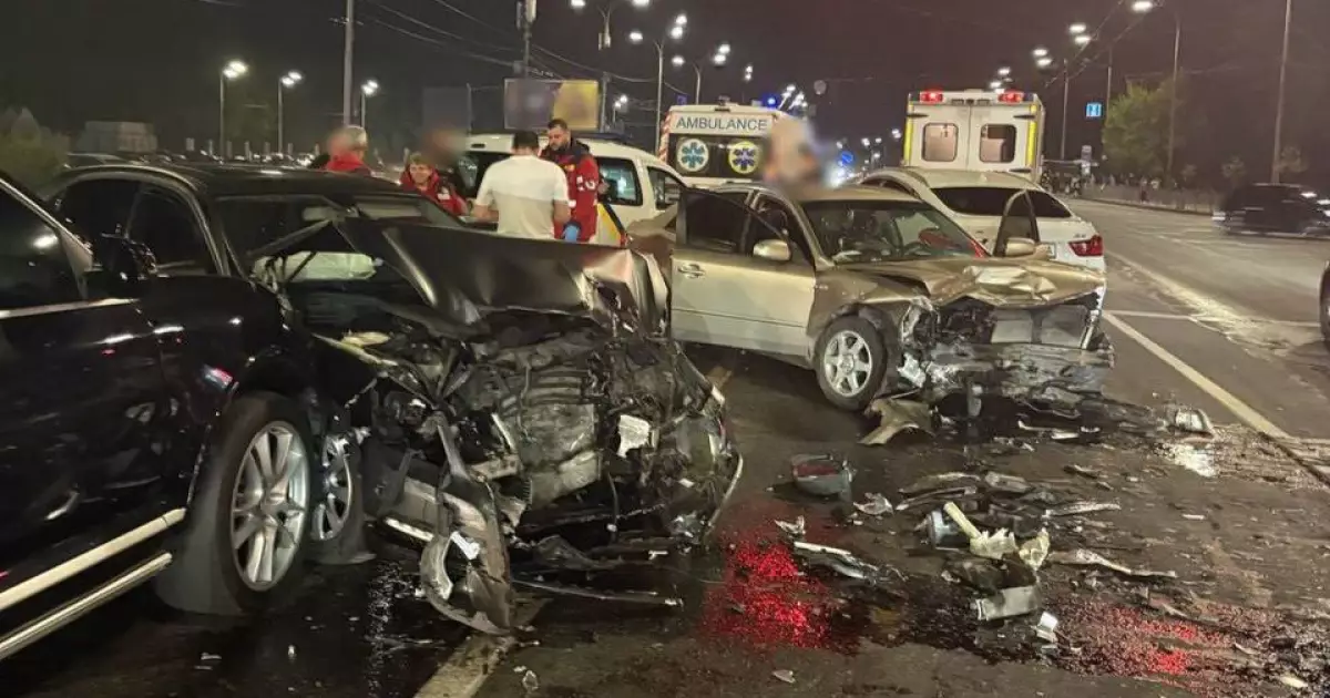 Масова ДТП у Києві: п’яний водій спричинив аварію з шістьма авто