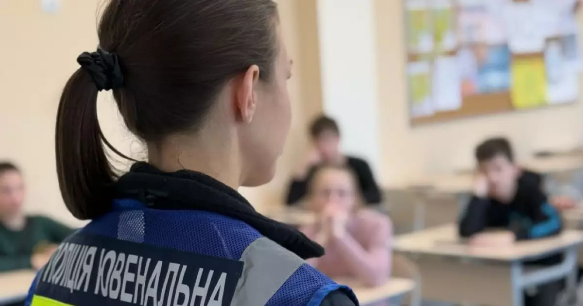 Їздили між вагонами: у Києві спіймали зачеперів-підлітків