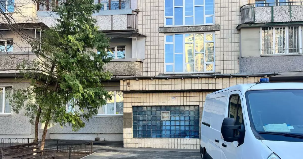 У Києві син жорстоко побив матір і залишив її помирати
