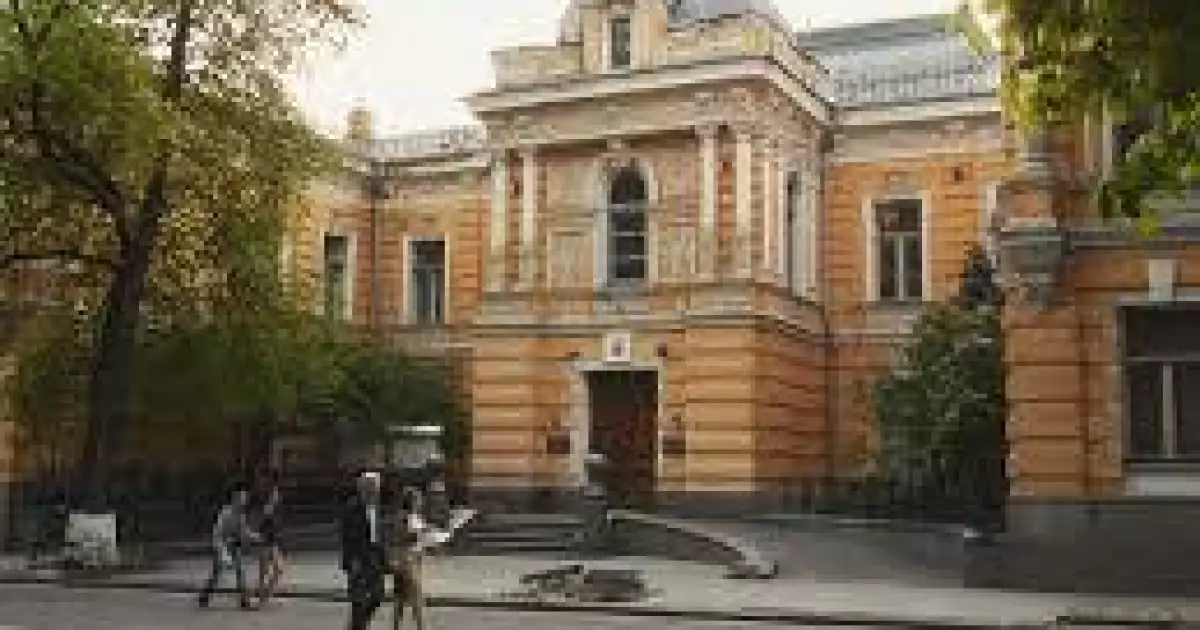 Київ оцифрував архівну документацію історичної будівлі Спілки письменників після атаки дронів
