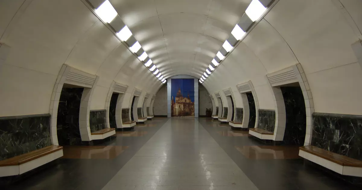 На станції метро "Дорогожичі" в Києві знайшли тіло чоловіка: подробиці