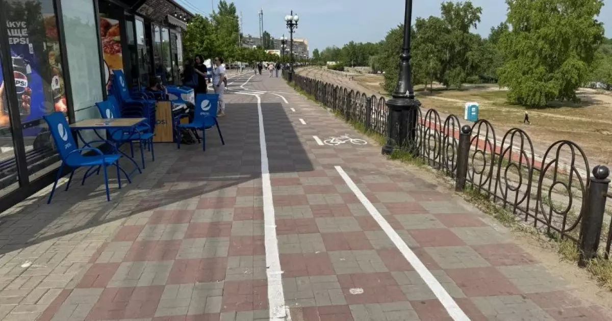 Небезпечна велодоріжка на Оболонській набережній: деталі та думки експертів