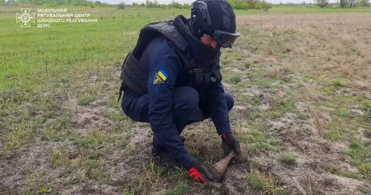 На Київщині у полі знайшли міну часів Другої світової війни
