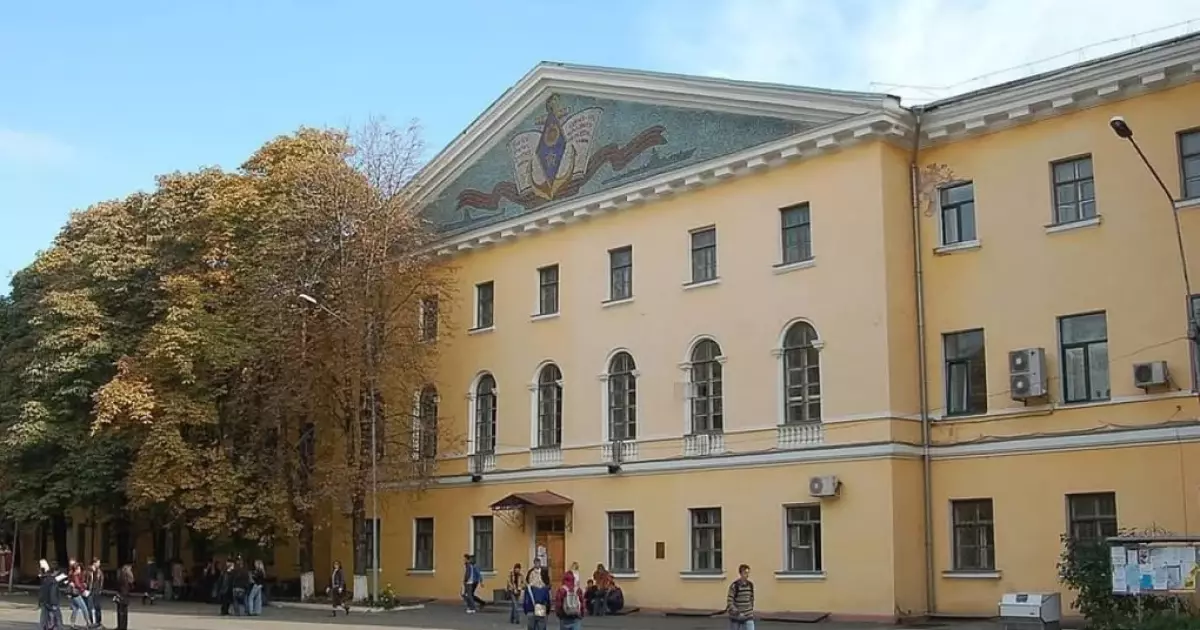 У центрі Києва під загрозою знищення: пам’ятку архітектури Могилянки демонтують попри заборону