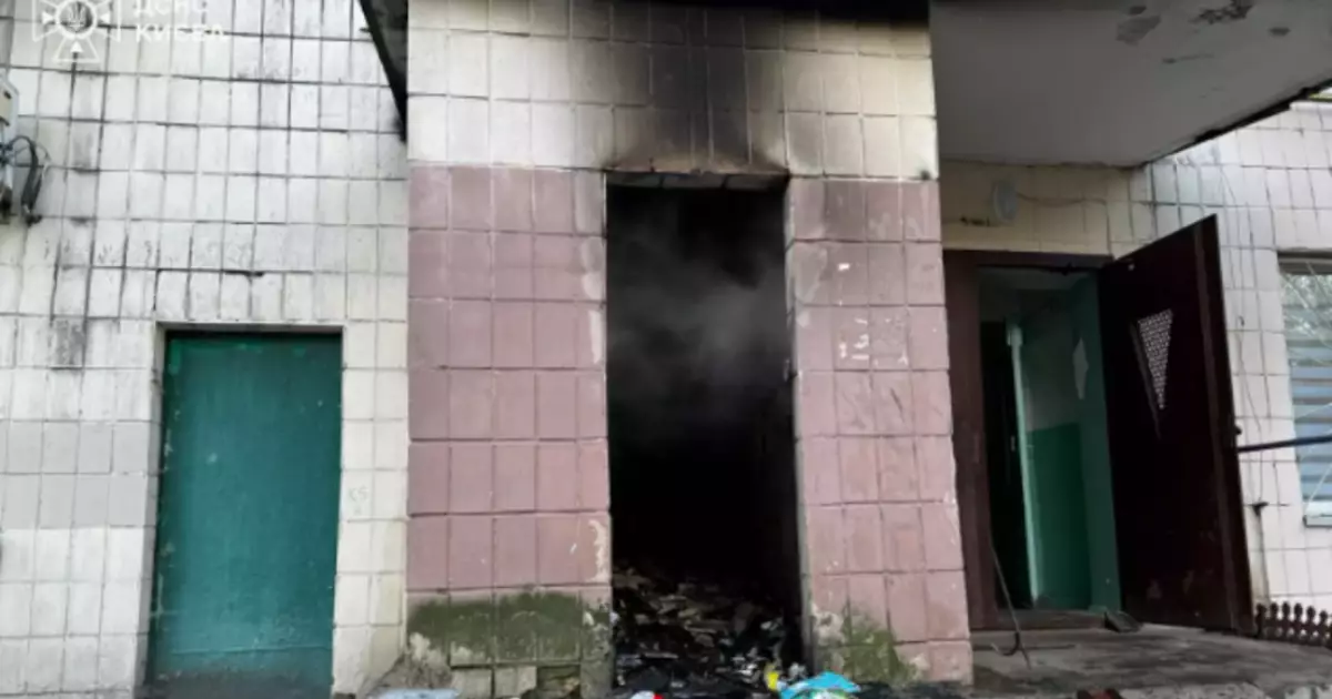 Пожежа в Києві: чорний дим, евакуація та страшні подробиці з багатоповерхівки