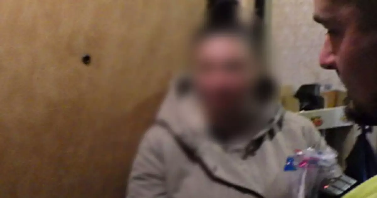 Метадон на Троєщині: у Києві судитимуть жінку, яку затримали з десятками пакунків наркотиків
