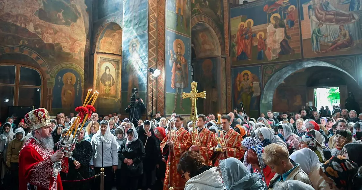 Повернення до витоків: у Кирилівській церкві Києва вперше за 30 років відслужили літургію українською