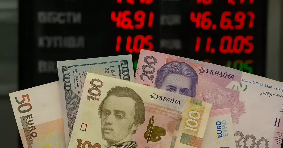 Курс валют на 22 травня: долар падає, євро зростає — що чекає на гривню