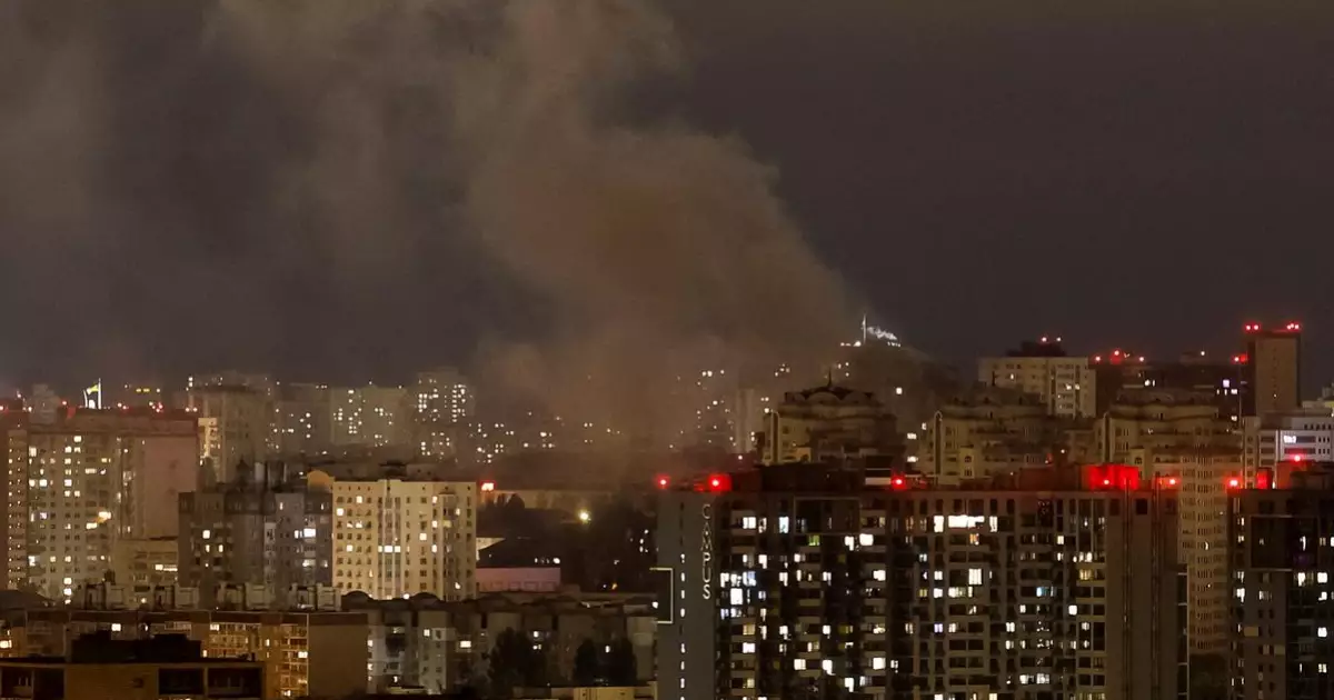 Гриміло, як ніколи: Київ опинився під ударом комбінованої атаки — усе, що відомо