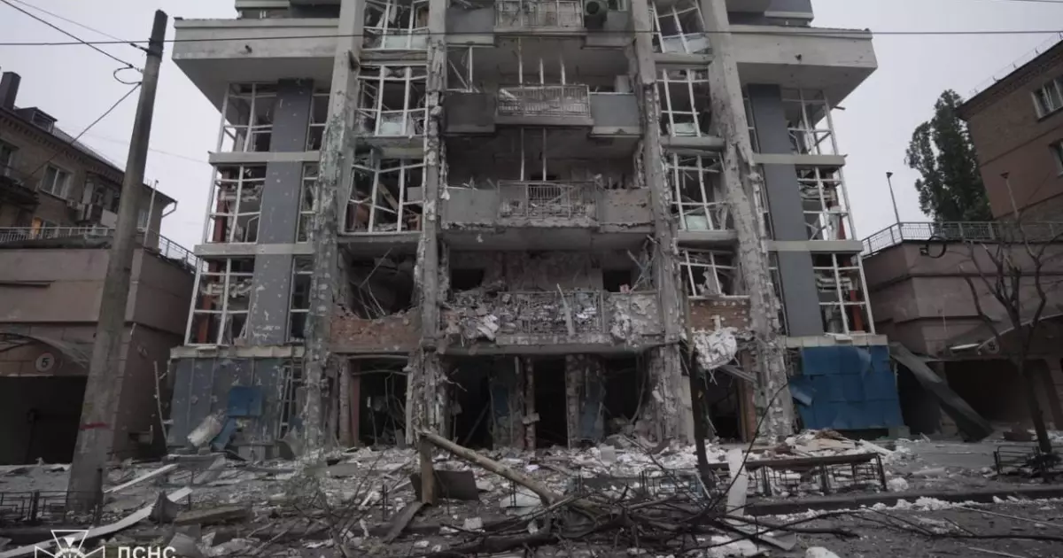 Внаслідок ворожої атаки на Київ постраждали 9 осіб. Руйнування зафіксовані у трьох районах столиці.