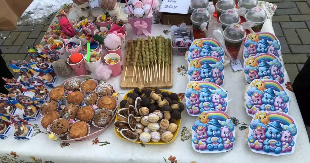 Кульки, куліш і 38 тисяч для ЗСУ: як ярмарок у школі об’єднав Гостомель