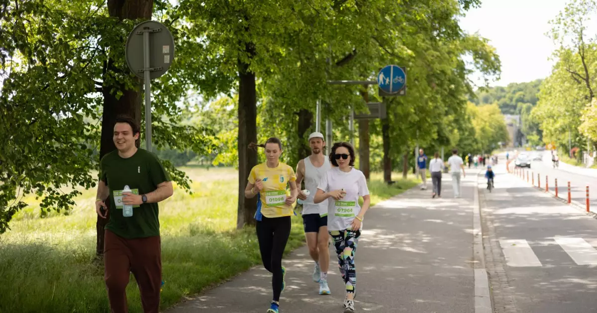 Краків відзначив День Києва благодійним пробігом під каштанами