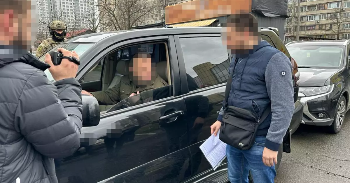 Засуджено заступника голови профспілок за хабар у $150 тис.